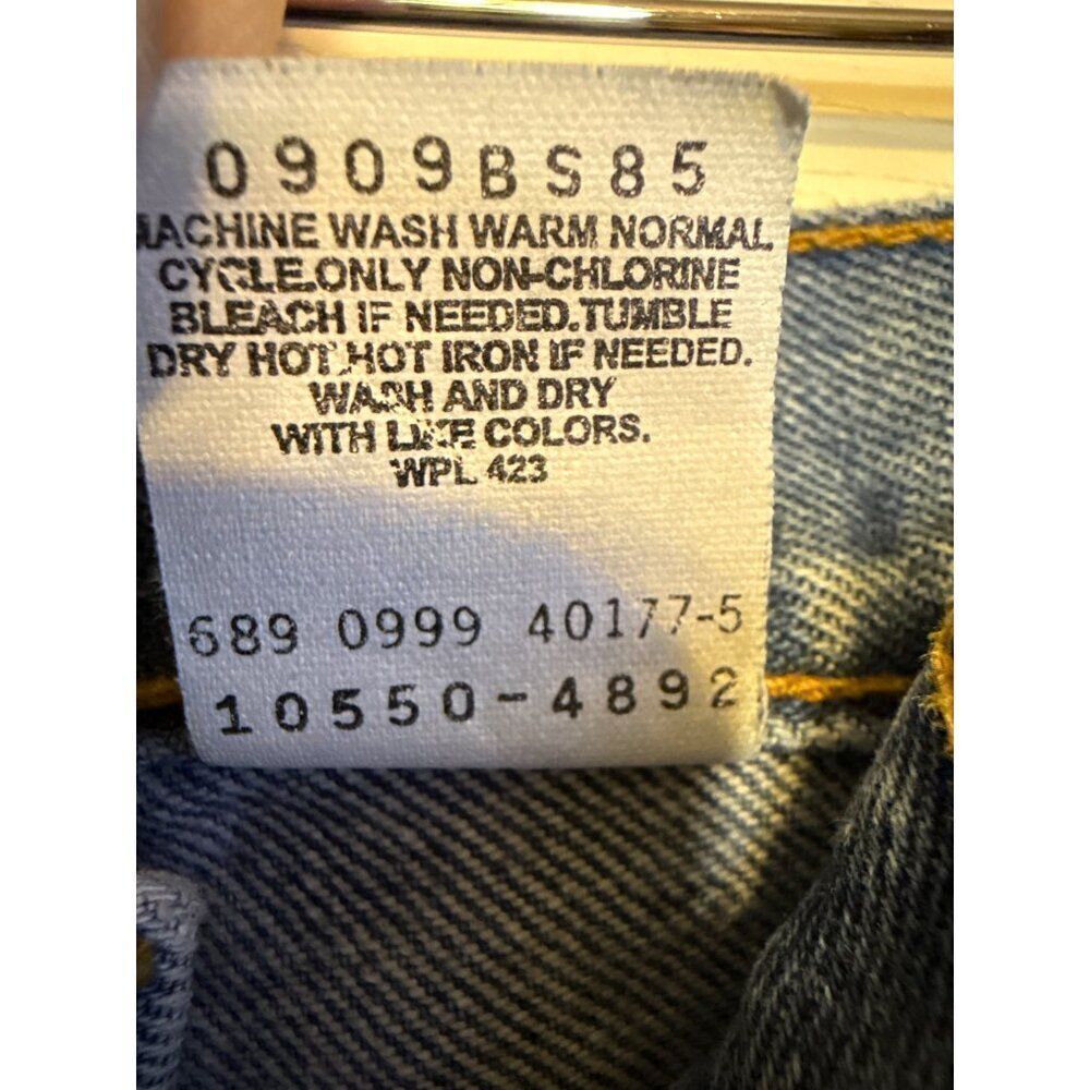 Levi’s Vintage 1999 550 Relaxed Fit Tapered Leg Mom Jeans Size 9 Jr Short - Picture 8 of 9